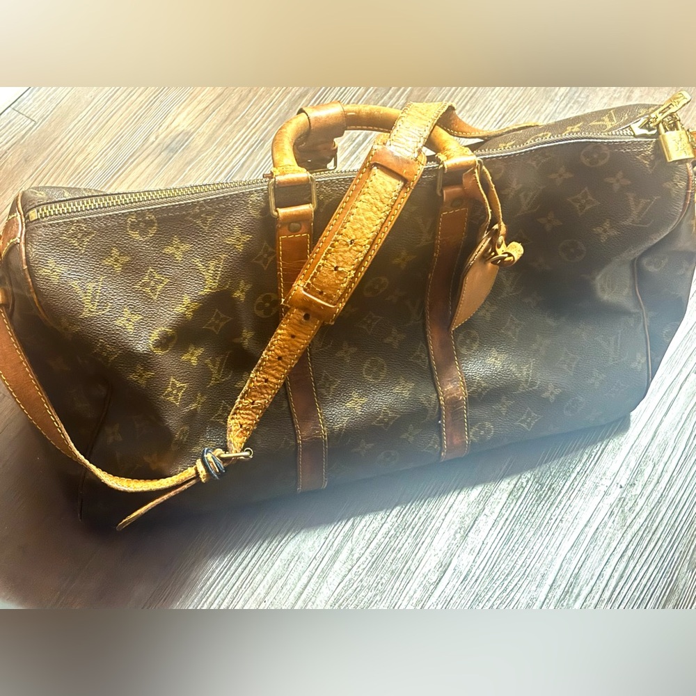 Louis Vuitton Monogram LV Keepall 45 handbag Brown Travel Duffle Bag. A Beauty!